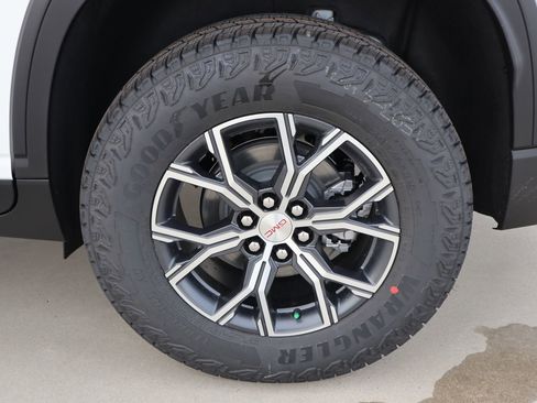 New 2026 GMC Acadia AT4 w/ Luxury Package image 6