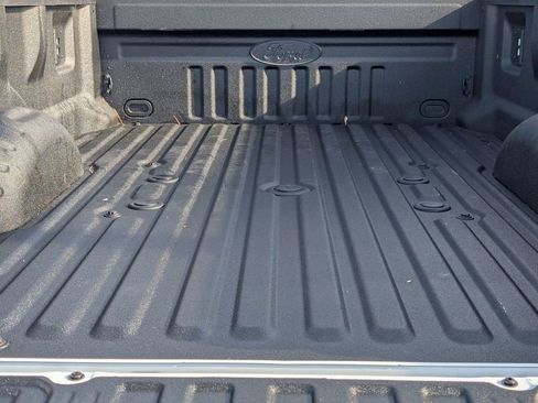 Used 2025 Ford F450 XLT w/ FX4 Off-Road Package image 17