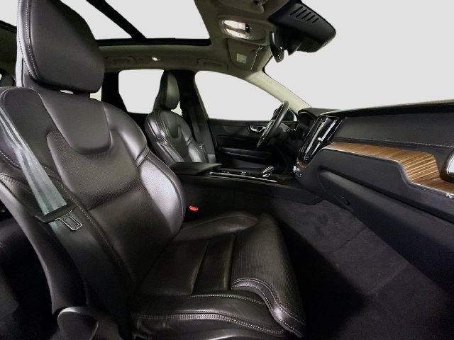 Used 2023 Volvo XC60 B5 Ultimate w/ Protection Package Premier FWD image 28