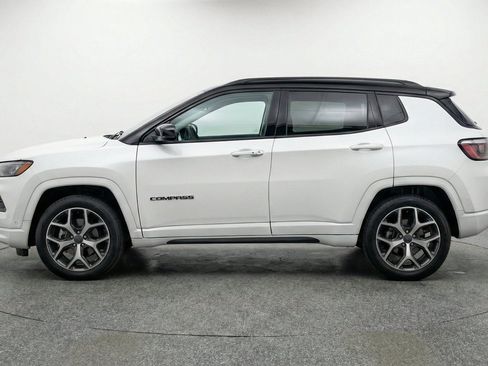 Used 2025 Jeep Compass Limited AWD/4WD image 5