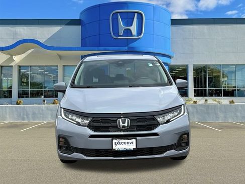 New 2026 Honda Odyssey Touring image 2