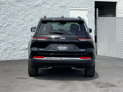 New 2025 Jeep Grand Cherokee Laredo w/ Luxury Tech Group I image 6