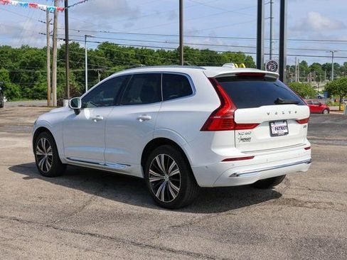 Used 2023 Volvo XC60 B5 Plus w/ Climate Package image 4