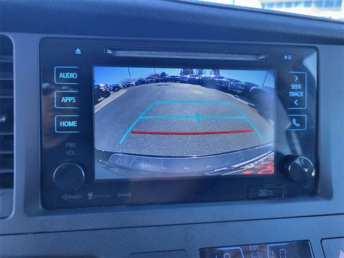 Used 2016 Toyota Sienna SE image 24
