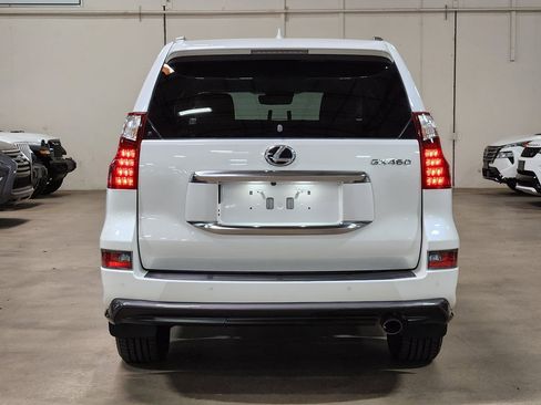 Used 2022 Lexus GX 460 Luxury w/ Sport Design Package image 11