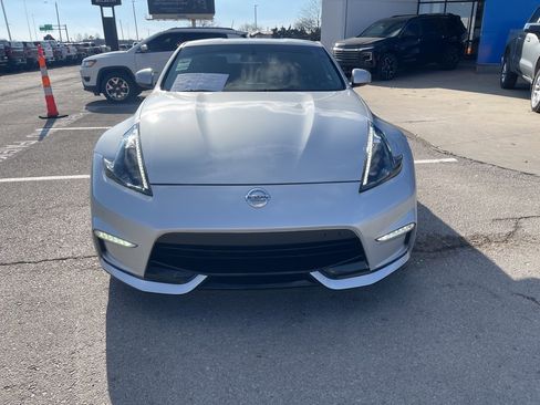 Used 2017 Nissan 370Z Coupe image 7