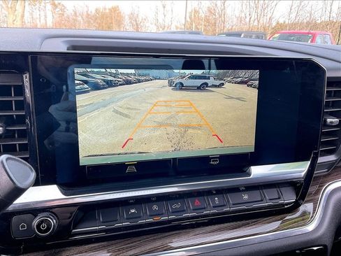 Used 2025 Chevrolet Silverado 1500 LT AWD/4WD image 18