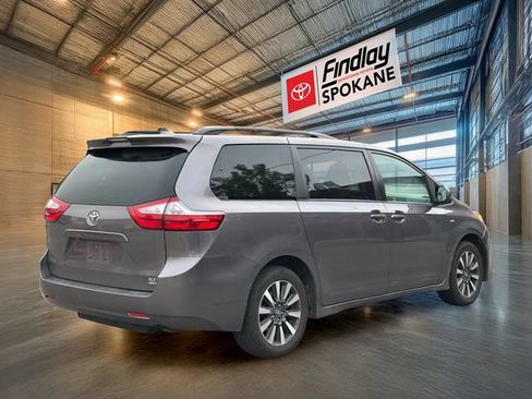 Certified 2019 Toyota Sienna XLE w/ XLE Navigation Package AWD/4WD image 4