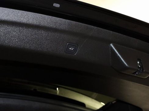 Used 2023 Chevrolet Tahoe High Country w/ Premium Package 2 image 33