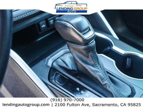 Used 2021 Toyota Highlander XLE image 25