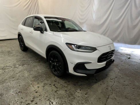 Certified 2024 Honda HR-V Sport image 2