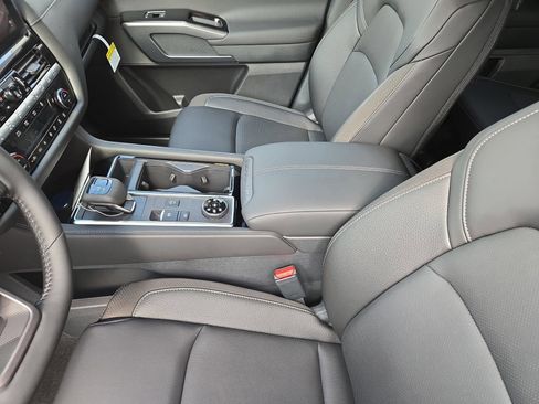 New 2026 Nissan Pathfinder SL AWD/4WD image 33