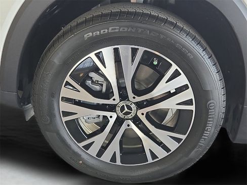 New 2026 Mercedes-Benz GLB 250 image 8