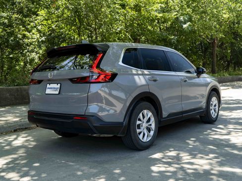Used 2025 Honda CR-V LX image 9