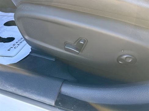 Used 2016 Dodge Charger SXT w/ AWD Plus Group image 23