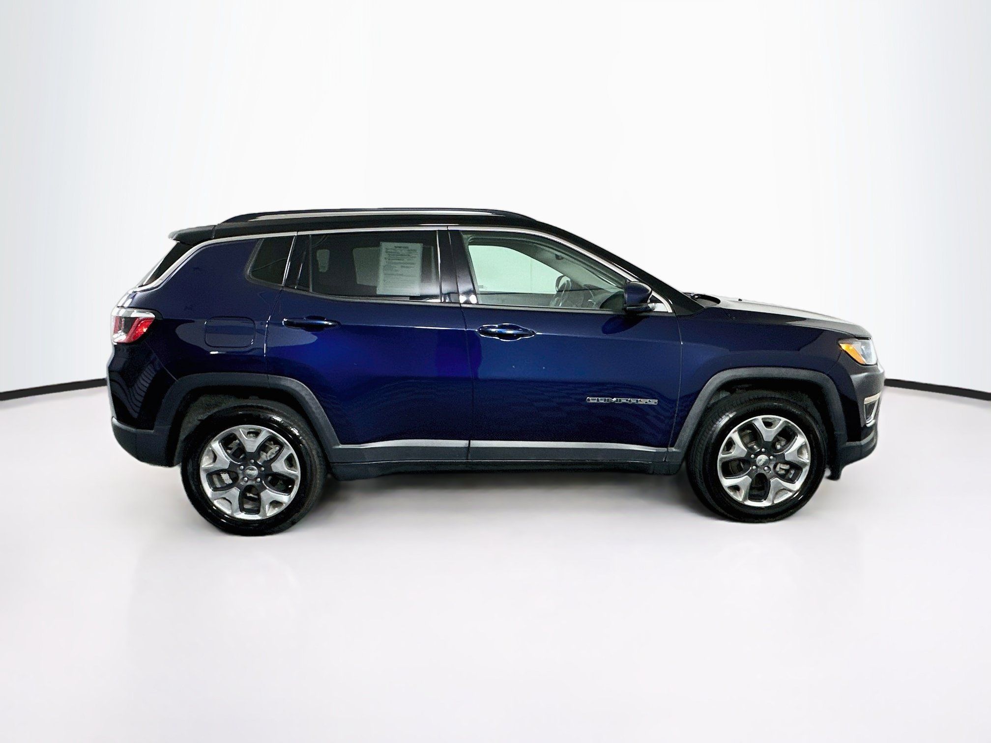 Used 2018 Jeep Compass Limited AWD/4WD image 10