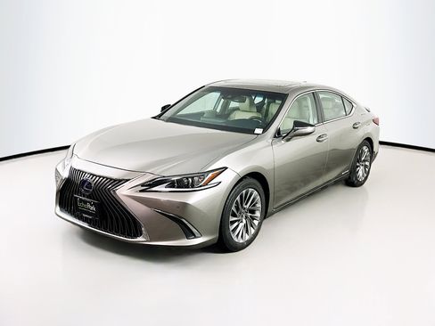 Used 2021 Lexus ES 300h w/ Accessory Package 2 image 3
