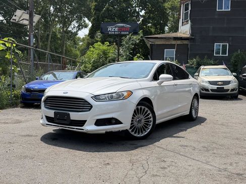 Used 2014 Ford Fusion Titanium AWD/4WD image 2
