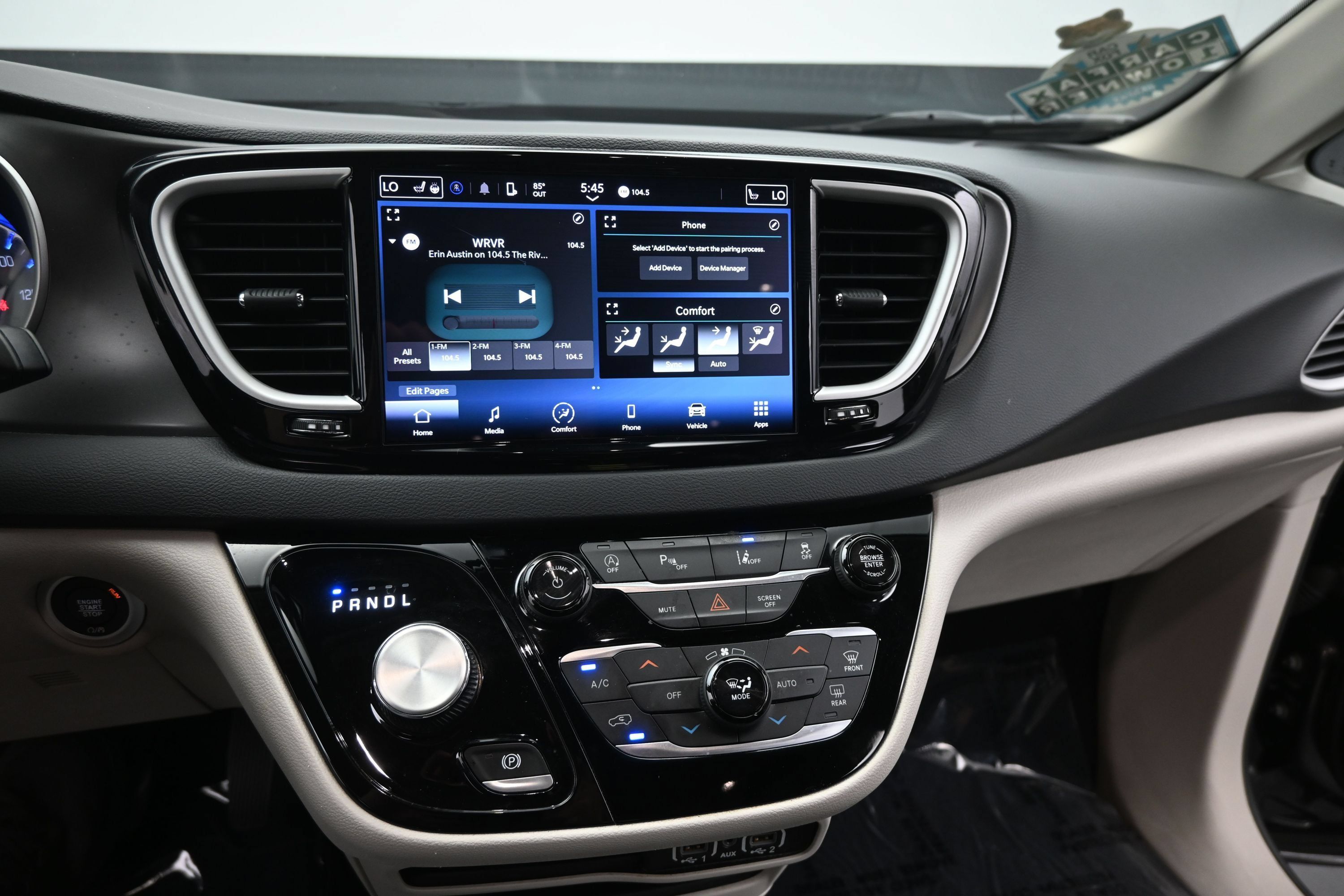 Used 2023 Chrysler Pacifica Touring-L FWD image 20