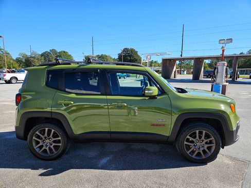 Used 2016 Jeep Renegade 75th Anniversary image 7