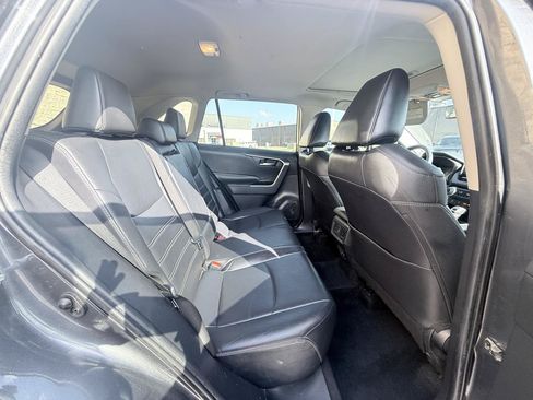 Used 2019 Toyota RAV4 XLE Premium w/ Advanced Technology Package FWD image 12