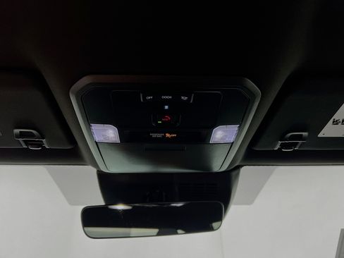 Used 2025 Toyota Tacoma SR5 image 21