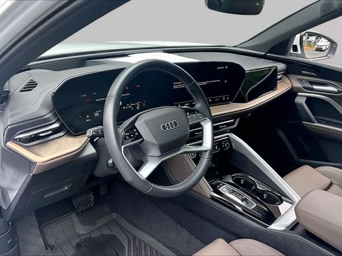 Used 2025 Audi Q5 Premium Plus w/ Premium Plus AWD/4WD image 30
