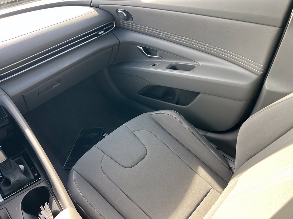 Certified 2026 Hyundai Elantra Sport FWD image 13