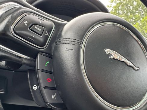 Used 2016 Jaguar XJ L Supercharged RWD image 24