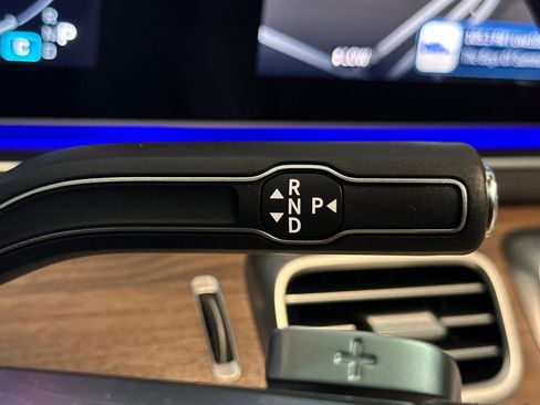 New 2026 Mercedes-Benz GLS 580 4MATIC image 16