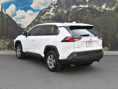 Used 2024 Toyota RAV4 XLE AWD/4WD image 9