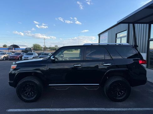 Used 2013 Toyota 4Runner SR5 AWD/4WD image 4