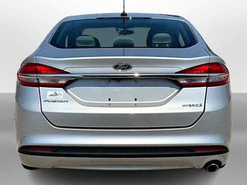 Used 2017 Ford Fusion S image 4