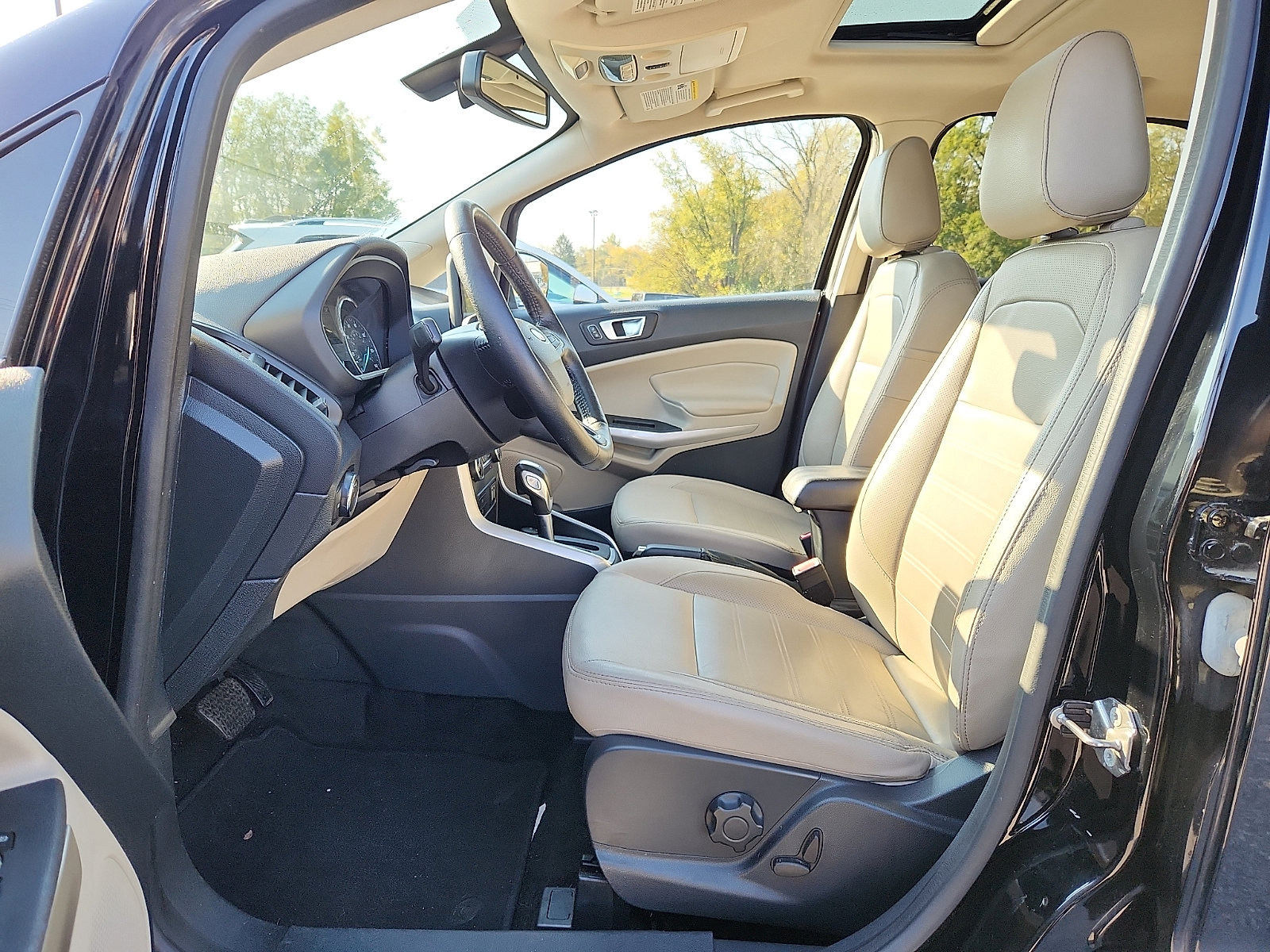 Used 2018 Ford EcoSport Titanium AWD/4WD image 13