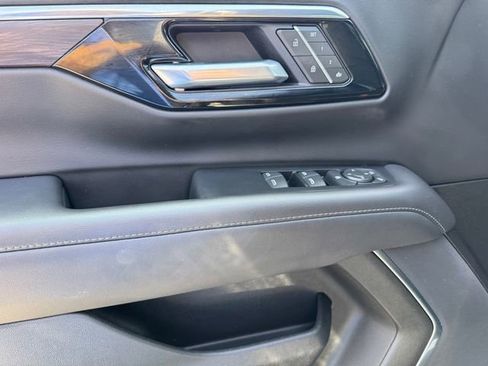 Certified 2025 Chevrolet Suburban Z71 AWD/4WD image 18