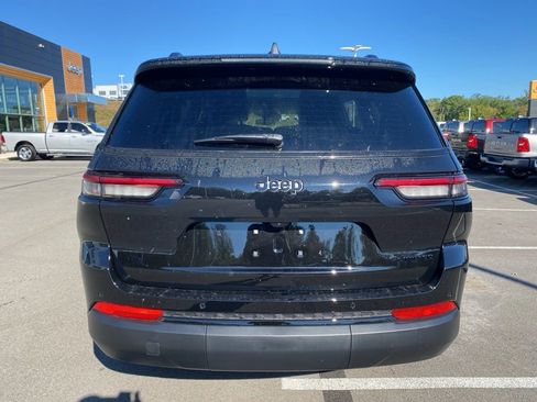New 2025 Jeep Grand Cherokee L Limited w/ Black Appearance Package image 4