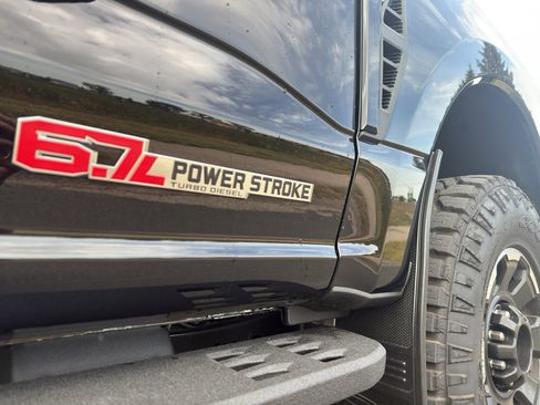 Used 2025 Ford F350 Lariat w/ Lariat Ultimate Package image 9