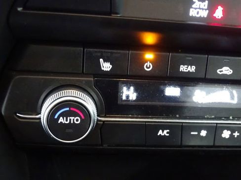 Used 2020 MAZDA CX-9 Touring w/ Touring Premium Package image 14