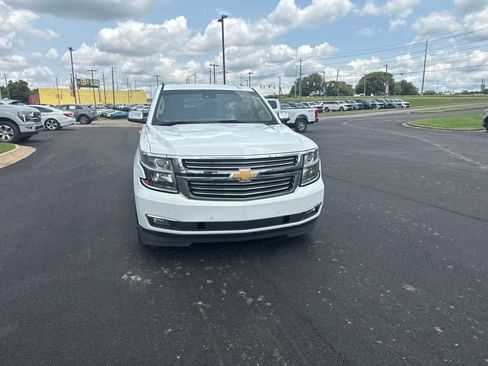 Used 2016 Chevrolet Suburban LTZ RWD image 3