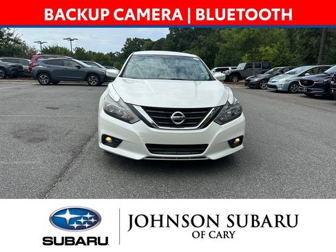 Used 2017 Nissan Altima 2.5 SR FWD image 2