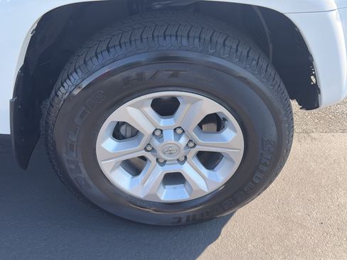Used 2023 Toyota 4Runner SR5 Premium w/ Moonroof Package AWD/4WD image 9