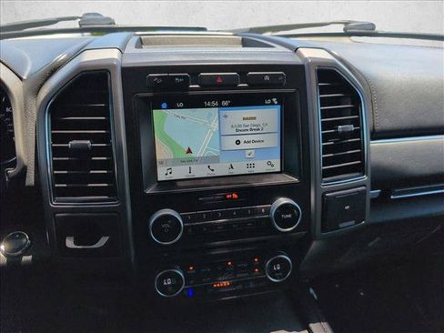 Used 2018 Ford Expedition XLT w/ Equipment Group 202A AWD/4WD image 14