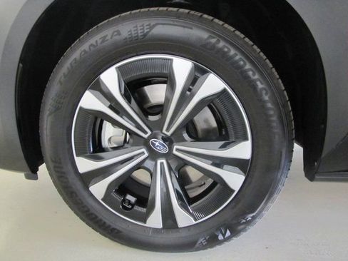 Used 2025 Subaru Solterra Premium image 11