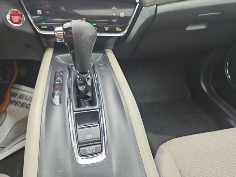 Used 2017 Honda HR-V EX image 36