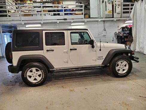 Used 2017 Jeep Wrangler Unlimited Sport w/ Quick Order Package 24S image 7
