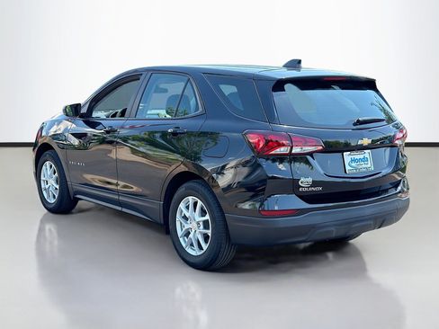Used 2023 Chevrolet Equinox LS FWD image 7