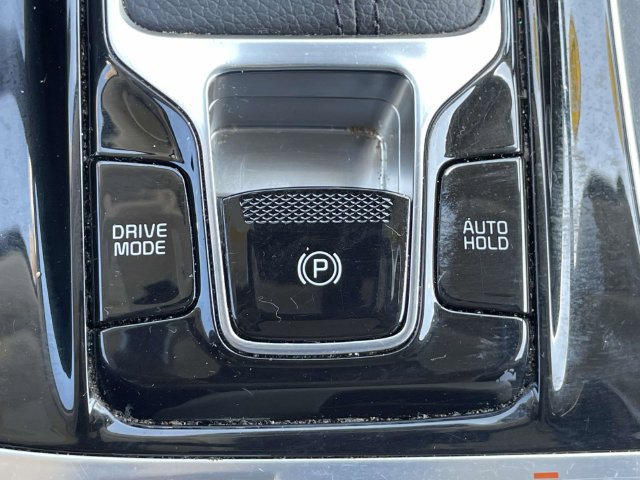 Certified 2022 Kia Carnival SX FWD image 29
