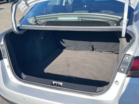 Used 2025 Nissan Versa SV image 29