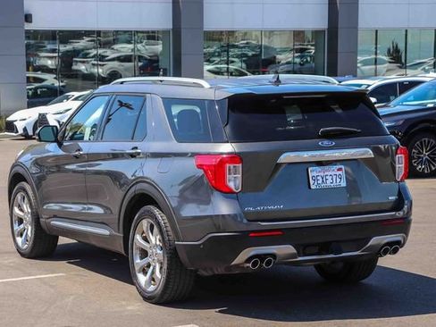Used 2020 Ford Explorer Platinum w/ Premium Technology Package AWD/4WD image 4