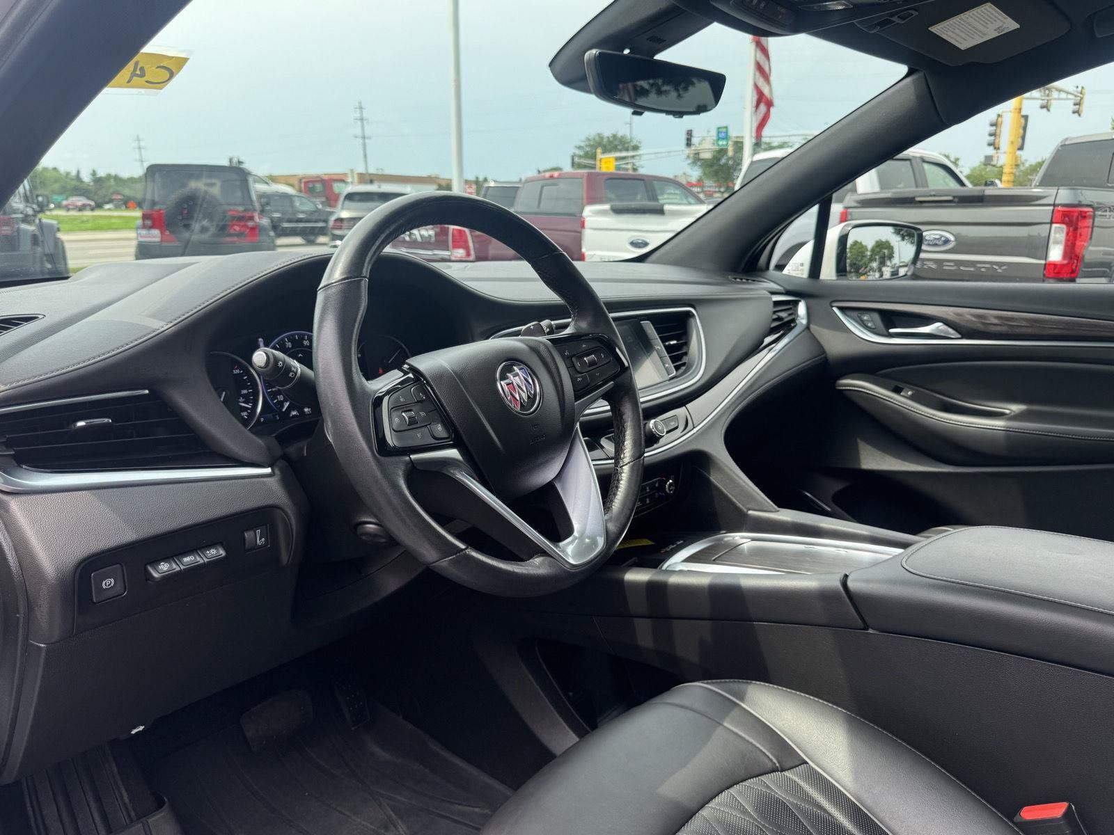 Used 2023 Buick Enclave Avenir w/ Avenir Technology Package AWD/4WD image 15